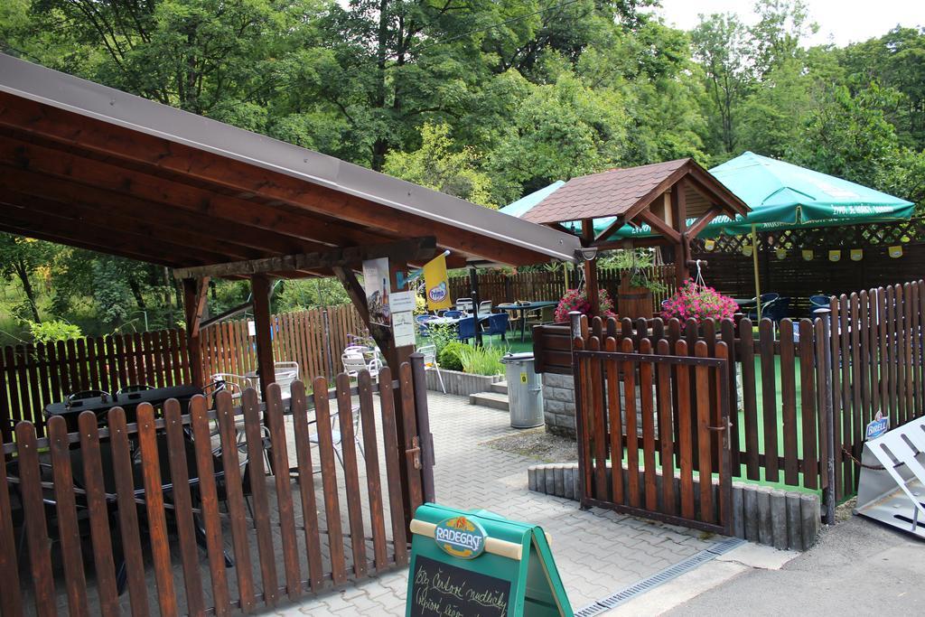 Hotel Saentis Komorní Lhotka Exterior foto